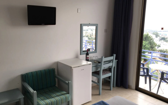 Axiothea Hotel