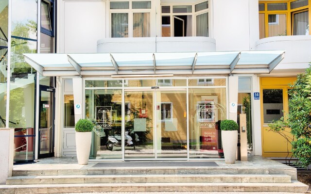 Отель Leonardo Hotel & Residenz München Германия, Мюнхен - 11 отзывов об отеле, цены и фото номеров - забронировать отель Leonardo Hotel & Residenz München онлайн вид на фасад