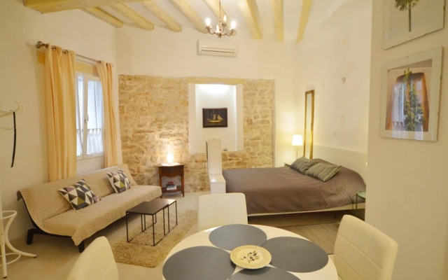Oliva - Casale Studios