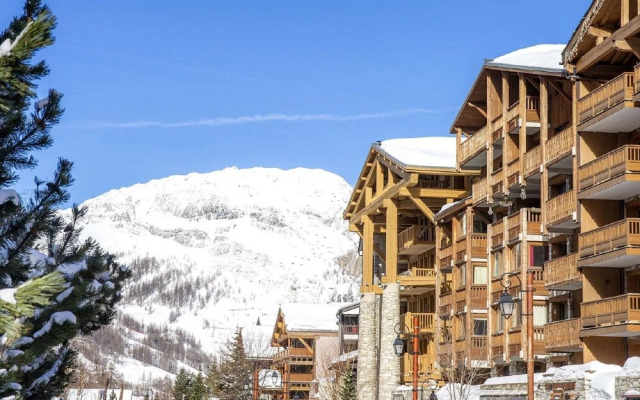 Savoyards and rustic studio in the heart of Val d'Isère