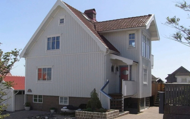 2 Person Holiday Home in Kungshamn