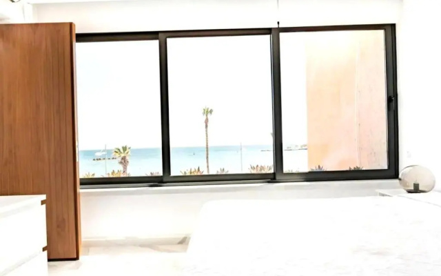 2Br Seaview