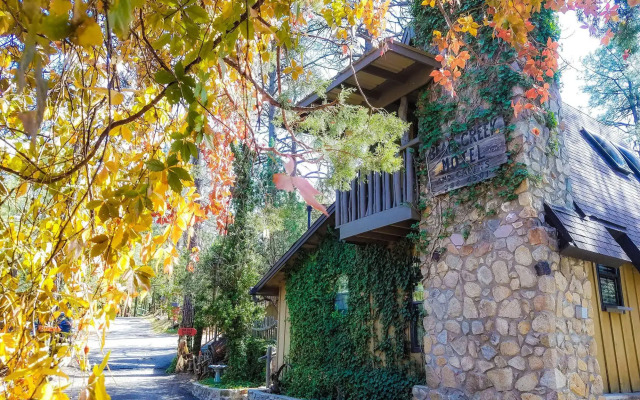 Bear Creek Motel And Cabins In Pinos Altos United States Of