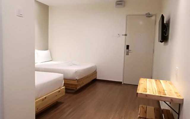 Artisan Eco Hotel
