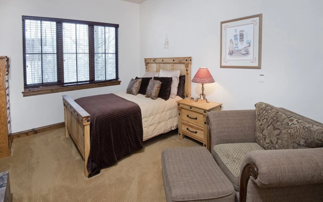 Alpine Drive Chalet