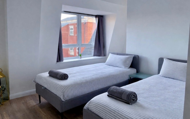 Contractor Accommodation, Swindon , Cheap Parking