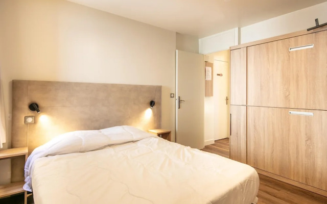 1BR Apartment Stay for 6 in Doucy