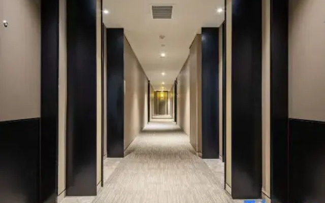 Pod Choice Hotel (Xi'an Bell and Drum Tower Dachaishi Subway Station)