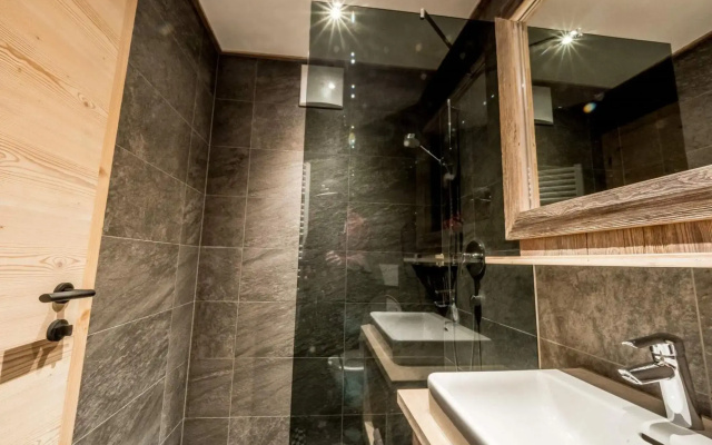 Mountain-view Apartment in Finkenberg With Sauna