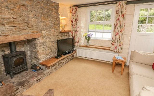 3 Rock Cottages