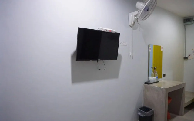 C2U Hotel Uthai Thani - Adults Only