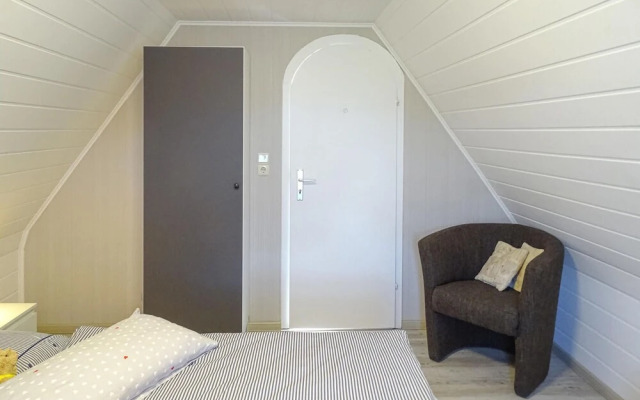Stunning Home in Klein Warin With Wifi and 2 Bedrooms
