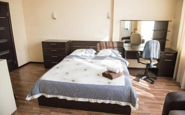 Apartment on Kunayeva 38