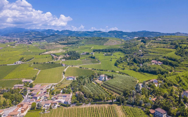 Villa Faccioli Oleandro With Shared Pool