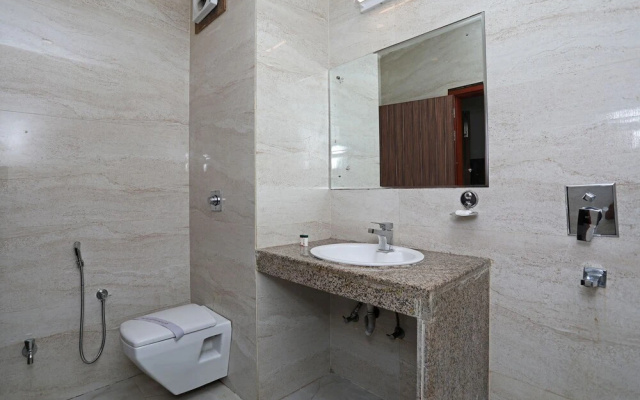 OYO 10343 Hotel Heera Foods