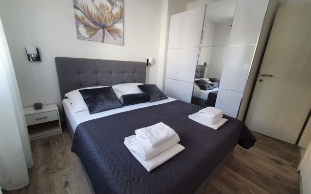 Kastel Novi Elegant and Stylish Apartment With Terrace and Patio