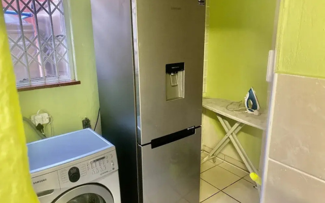Beautiful Apartment in Century City