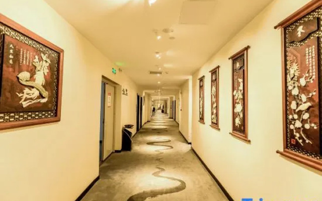 Yufeng Jade Hotel (Jianjiang Avenue Branch, Duyun City)