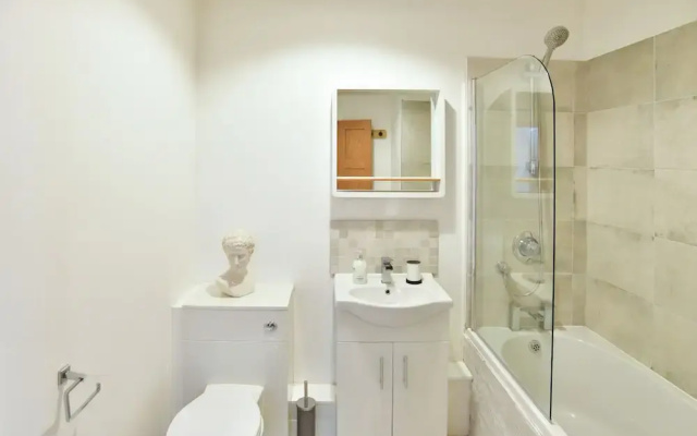 Cambrian Place - Swansea Guest Homes