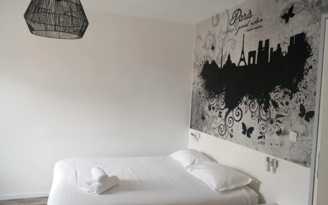 Arty Paris Porte de Versailles by River - Hostel