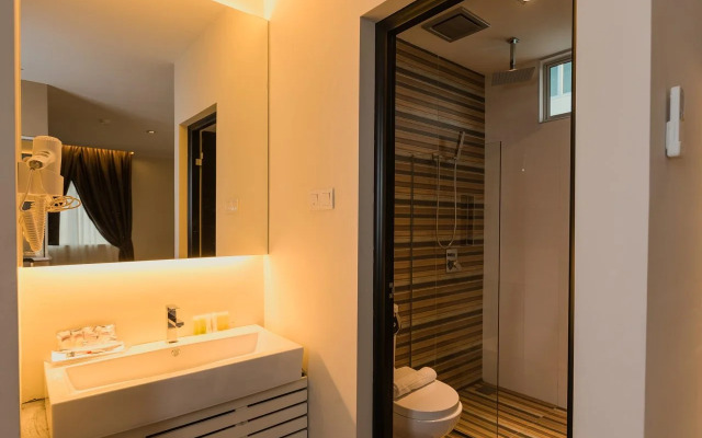 D Elegance Hotel