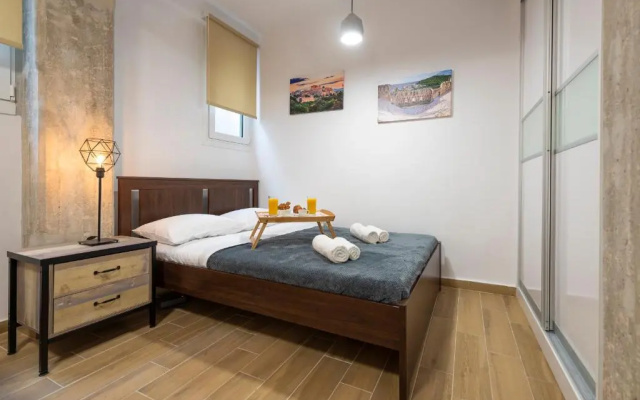 Cute Apartment Close to Acropolis by Cloudkeys