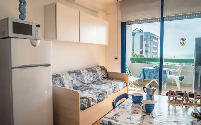 Great Apartment With Sunny Terrace in Bibione