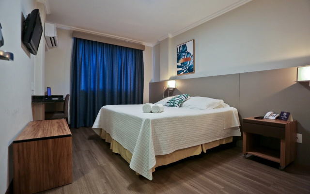 Sandri City Hotel