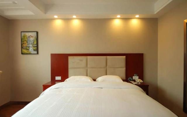 GreenTree Inn Suqian Sihong Passenger Station Zhongyuan Logistics District Hotel