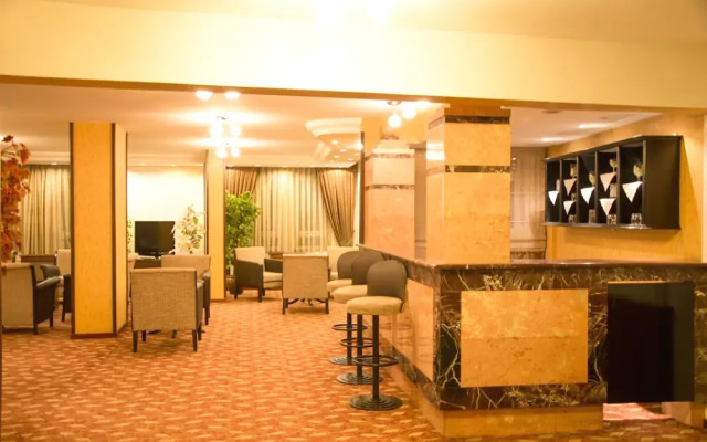 Kircuval Hotel
