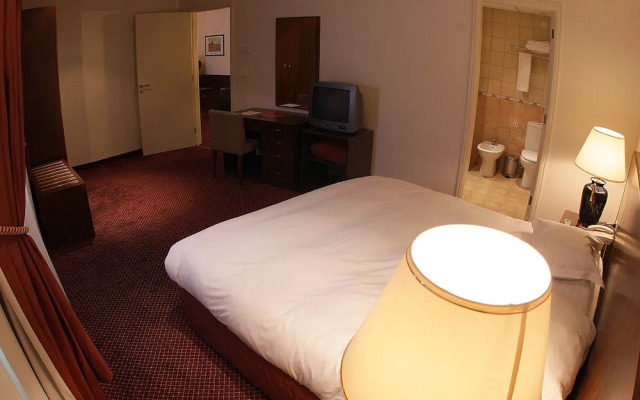 Markazia Suites