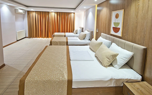 Lion City Otel