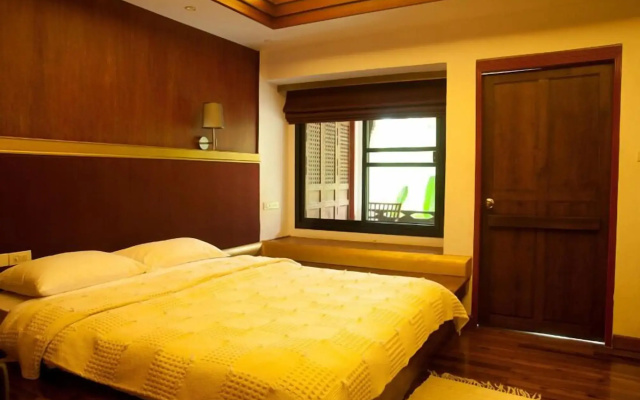 J Valley Resort