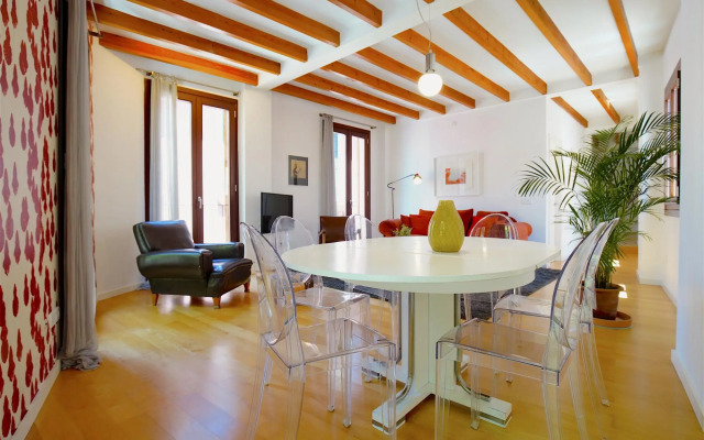 Montmari TI - Spacious and bright apartment