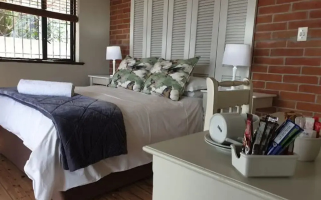 Leeuwenzee Guesthouse - Luxury Room With Self Catering