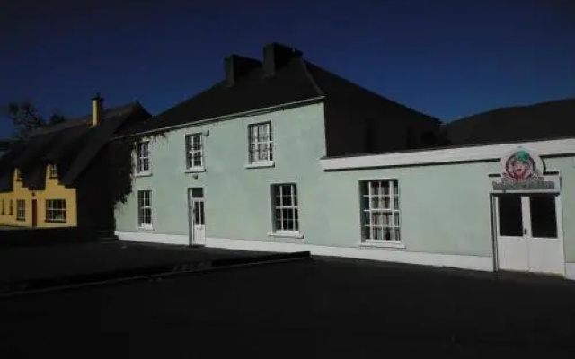 Paddy's Palace Dingle Peninsula Hostel