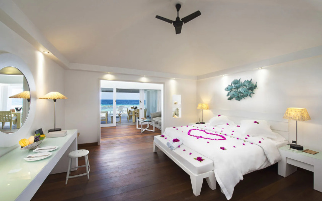 Diamonds Thudufushi Maldives Resort & Spa