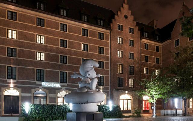 Отель Novotel Brussels Off Grand Place Бельгия, Брюссель - 4 отзыва об отеле, цены и фото номеров - забронировать отель Novotel Brussels Off Grand Place онлайн вид на фасад