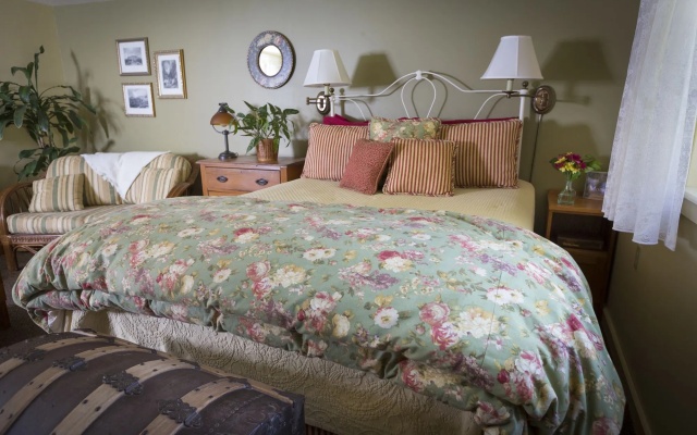 Country Willows Inn and Estate