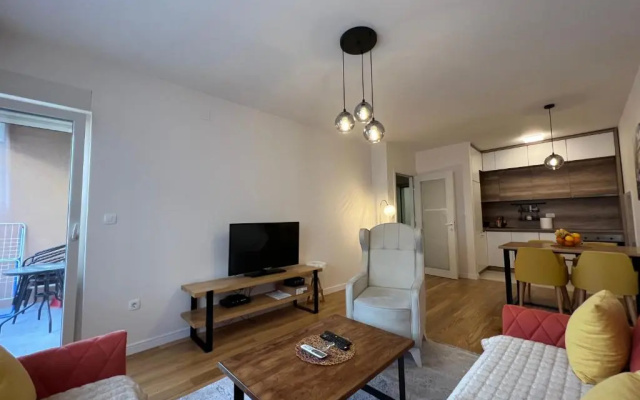 White Homes apartment 12