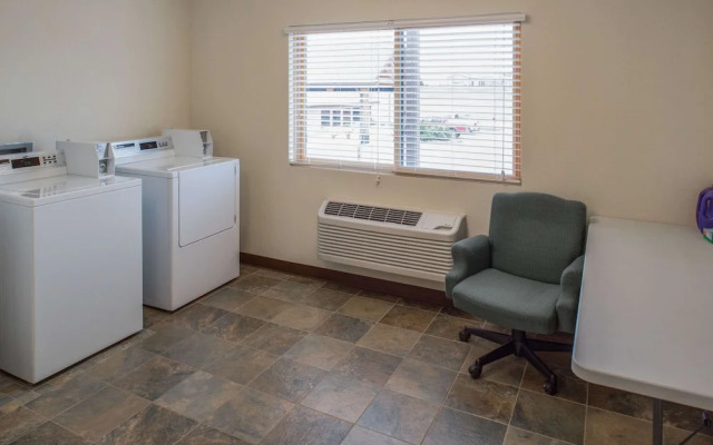 AmericInn Lodge & Suites Belle Fourche