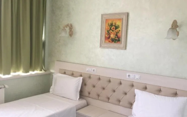 Hamlet Hotel