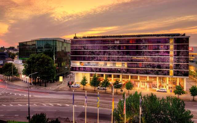 Nordic hotel Forum Таллин вид на фасад