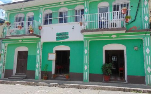 El Peregrino Hotel Y Restaurante in Flores, Guatemala from 72$, photos, reviews - zenhotels.com hotel front