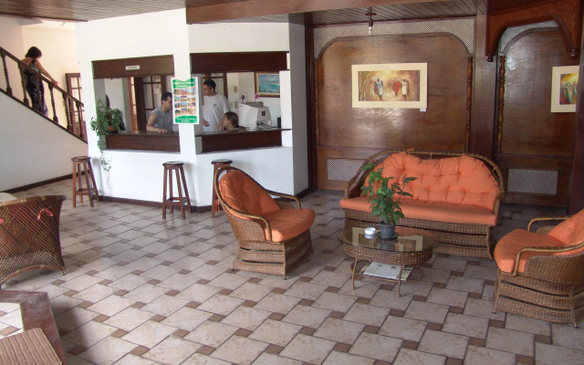 La Alhambra Apart Hotel