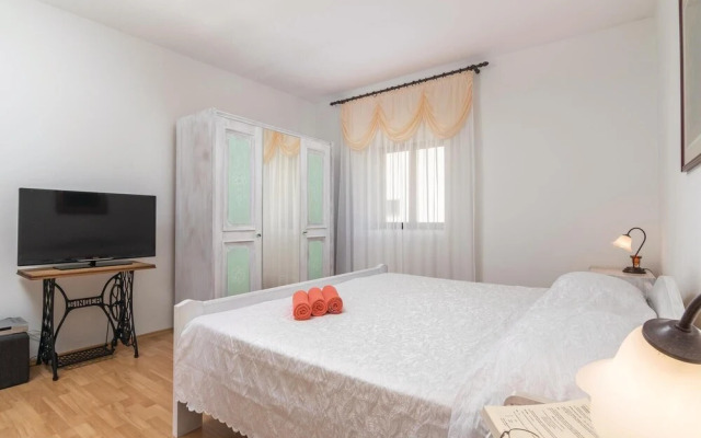 Nice Home in Ruzici With Wifi and 3 Bedrooms