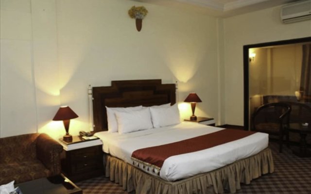 Sheza Inn Hotel Multan in Multan, Pakistan from 62$, photos, reviews - zenhotels.com guestroom