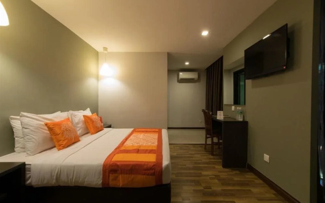 K Hotel by OYO Rooms