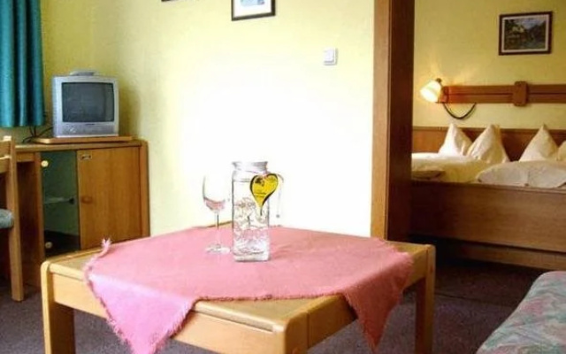 Gasthof Pension Hirlatz