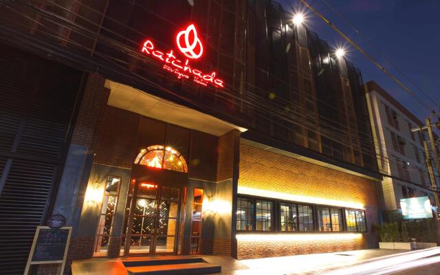 Ratchada Boutique Hotel вид на фасад